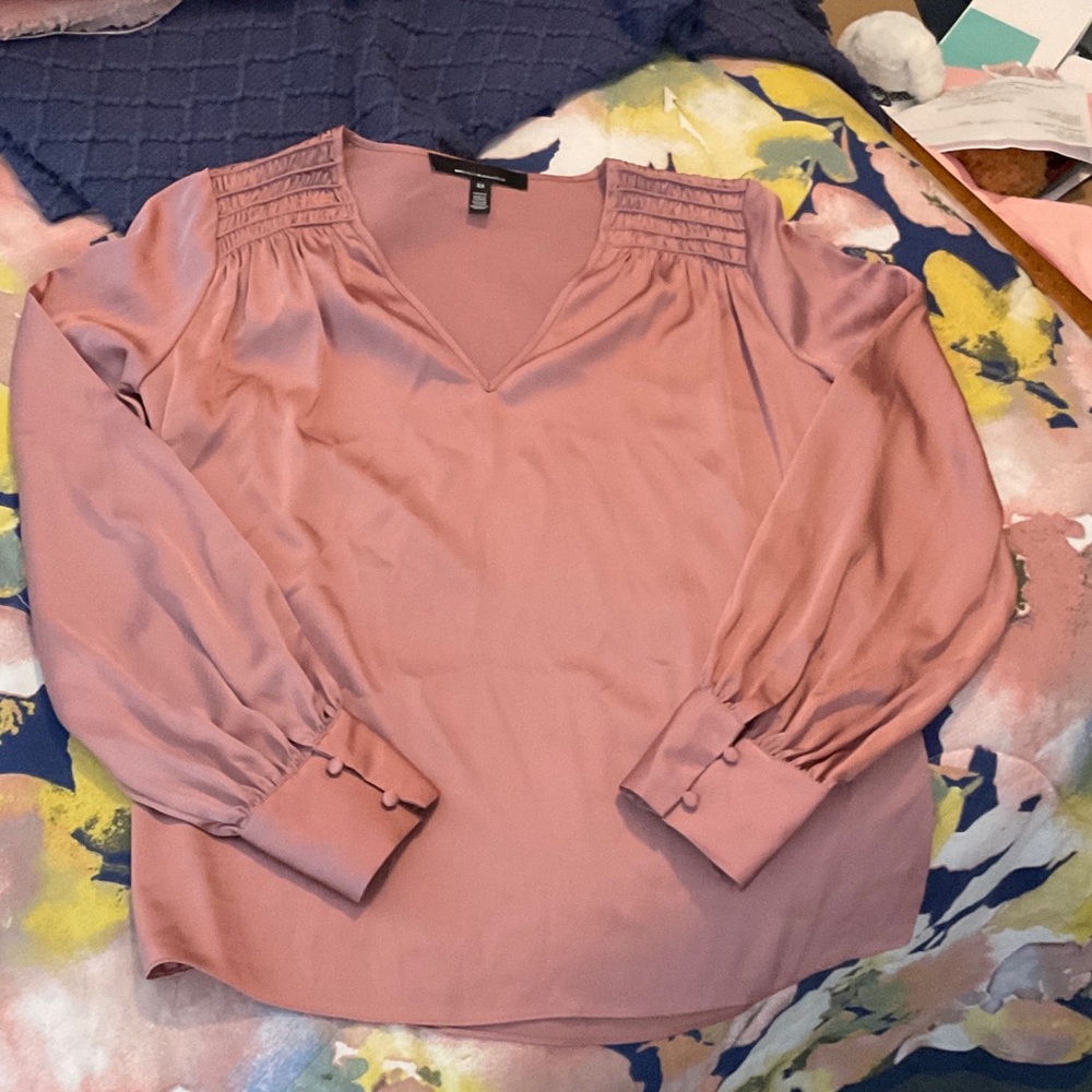 White House Black Market Mauve Blouse